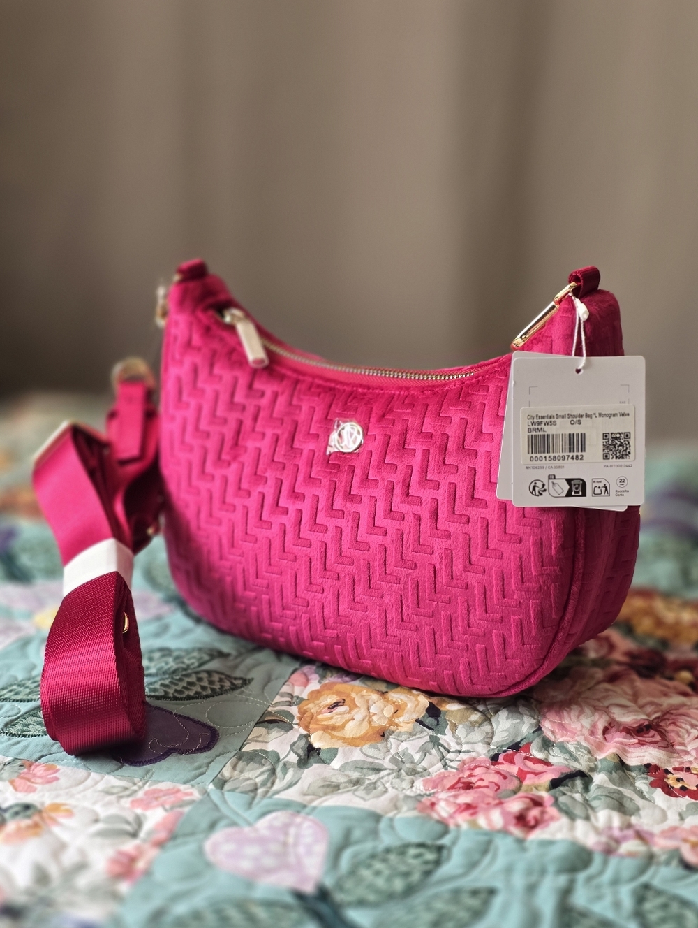 *NWT* LULULEMON City Essentials Small Shoulder Bag 3L L Monogram Velvet - Picture 8 of 8